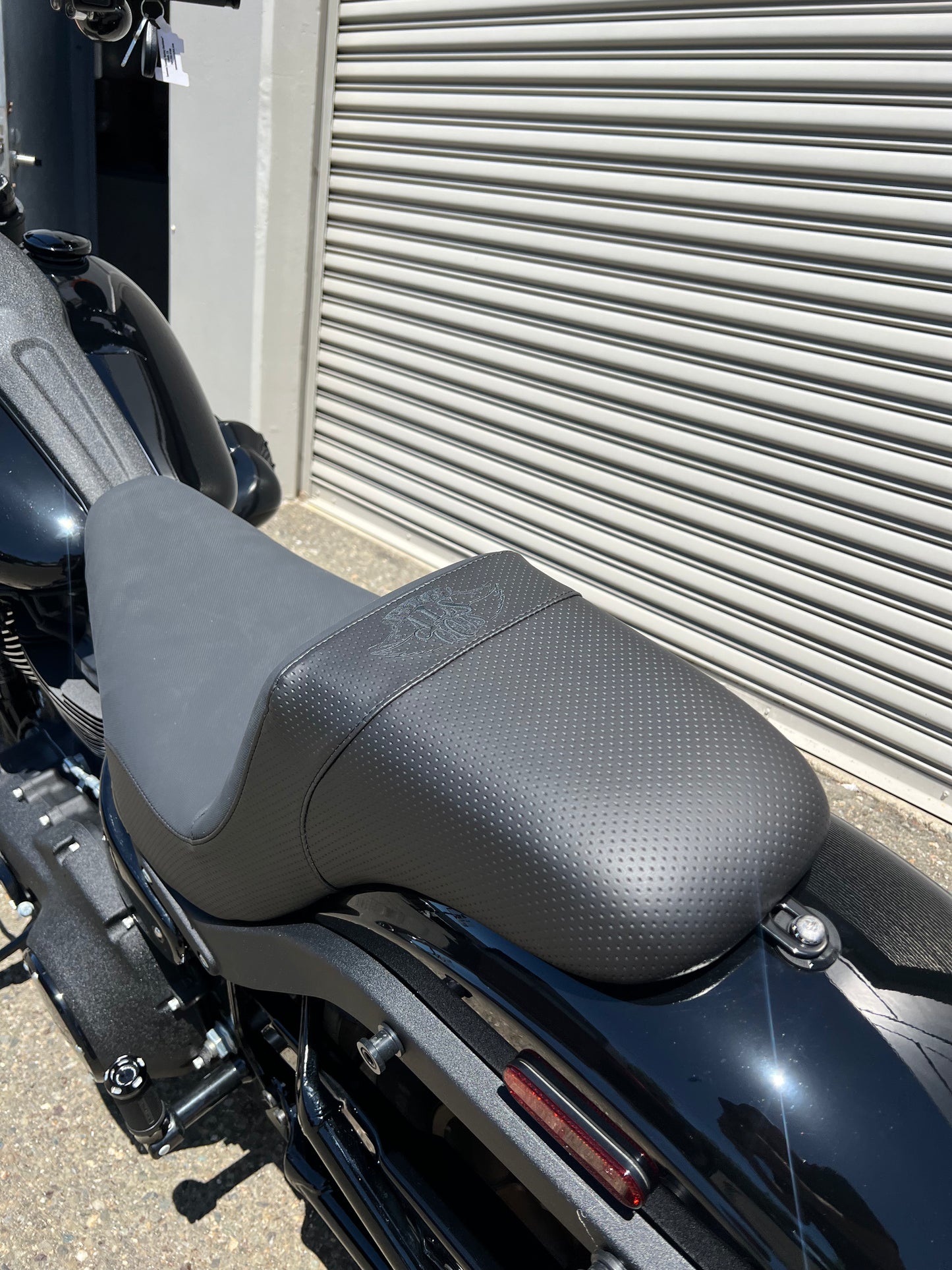 Big Al's Cycles Square Back Gripper seat 18-23 Lowrider and ST