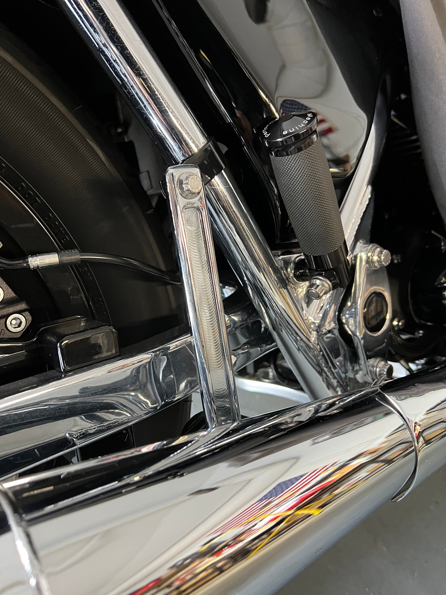 "Thunder Bar" Exhaust mount